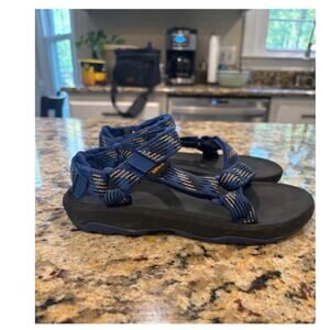 Teva Boys Hurricane 2 Sandals Water Shoe Strappy Outdoor Big Boy Size 2 Blue